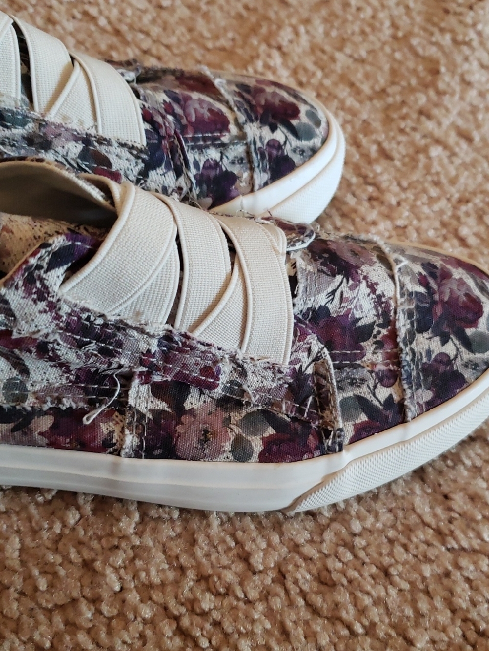 NWOT Blowfish Marley Floral Sneakers - Picture 4 of 8